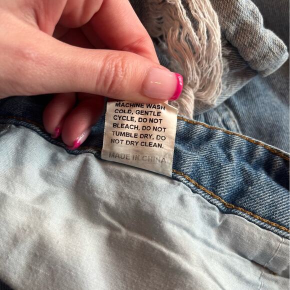 SHEIN Light Wash Distressed Jean Shirts Size XL - Picture 5 of 12